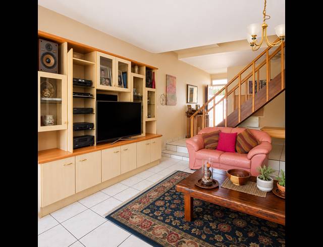 2 BEDROOM DUPLEX FOR SALE IN THREE RIVERS